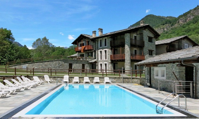 Sampeyre Apartment | Beautiful apartment for 4 guests with pool, WIFI, TV and terrace