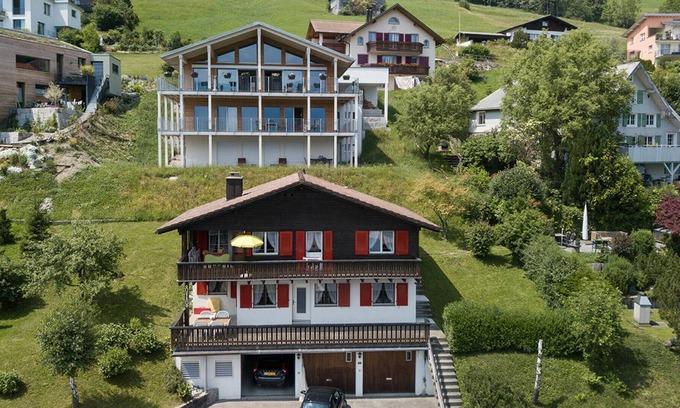 Amden Apartment | Beautiful apartment for 4 people with WIFI, balcony, pets allowed and parking