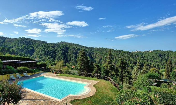 Massarosa Apartment | Beautiful apartment for 4 guests with WIFI, pool, TV and panoramic view, close to Viareggio