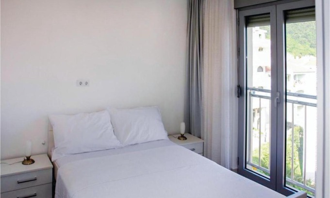 Rozino Apartment | Beautiful apartment in Budva with 2 Bedrooms, WiFi and Outdoor swimming pool