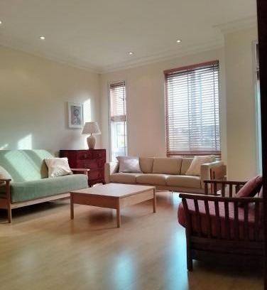 Mortlake Apartment | Beautiful apartment London Free Underground Parking