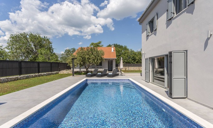 Split Villa | Beautiful Eco-Friendly Villa in Split – Just Steps from Marjan and the Center