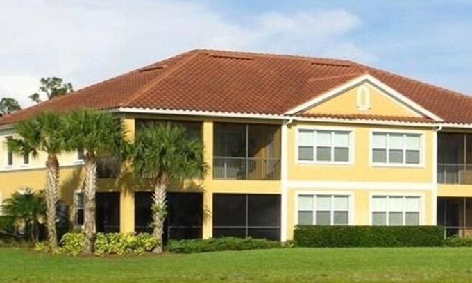 The Plantation Somerset House | Beautiful getaway home in Sunny Fort Myers Florida