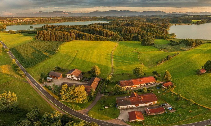 Eggstatt Apartment | Beautiful holiday flat surrounded by lakes, mountains ans nature