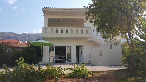 Xylokastro-Evrostina Apartment | Beautiful home