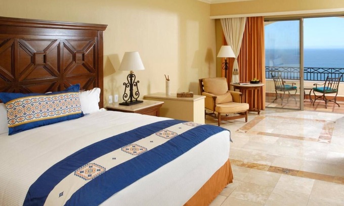 Paraiso Escondido Apartment | ¡Beautiful Jr Suite with an excellent view of the ocean!