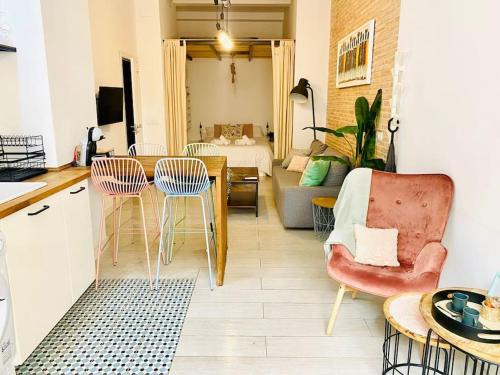Eixample Apartment | Beautiful LOFT in the HEART of Ruzafa, SOHO