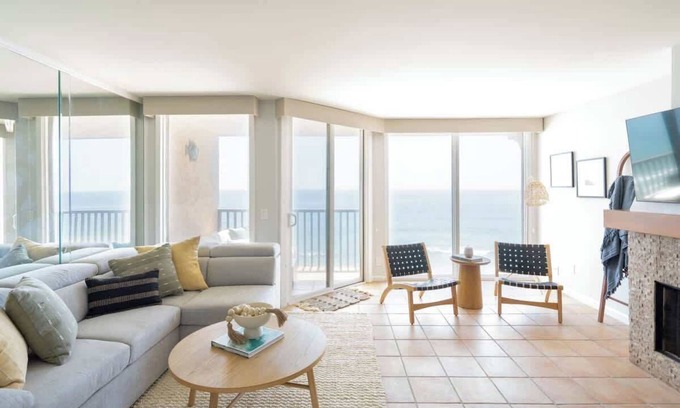 Solana Beach Condo | Beautiful Oceanfront Condo with Endless Views