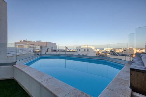 Tal-Ibrag Apartment | Beautiful Penthouse with pool and terrace