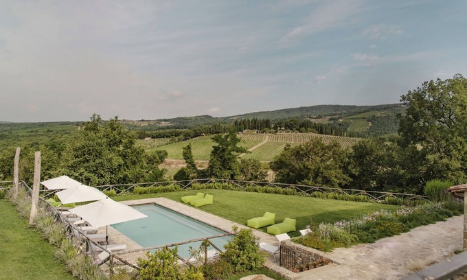 Radda in Chianti Villa | Beautiful private villa for 12 guests with WIFI, A/C, private pool, close to Greve In Chianti