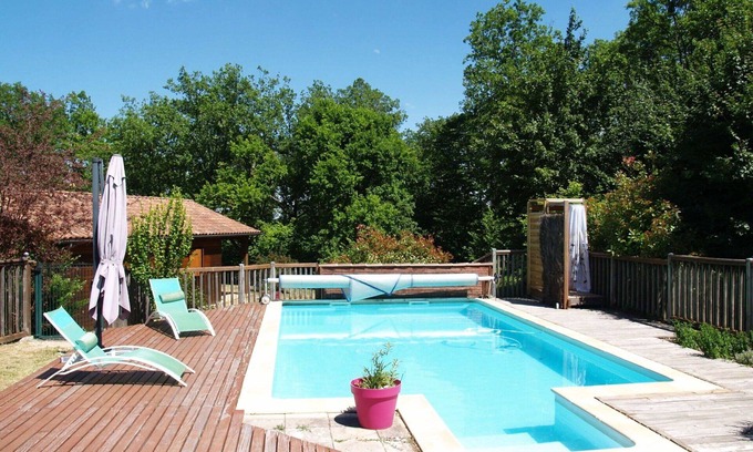 Loupiac House | Beautiful private villa with WIFI, A/C, private pool, TV, terrace, pets allowed and panoramic view