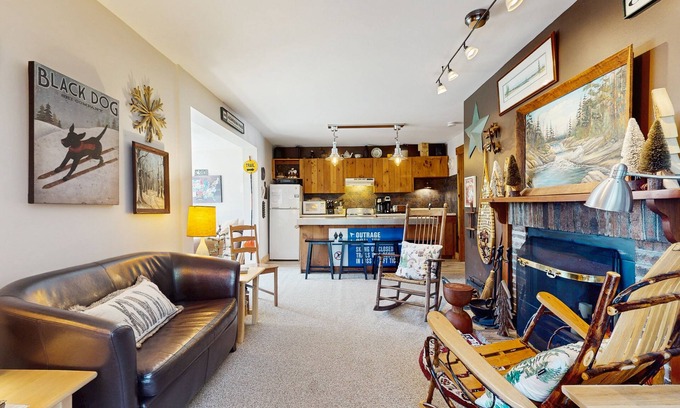 Proctorsville Condo | Beautiful retreat close to Okemo with free WiFi, private washer/dryer