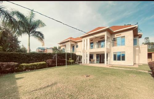 Kigali Villa | Beautiful spacious entire 4 bedrooms comfy house in Kimihurura