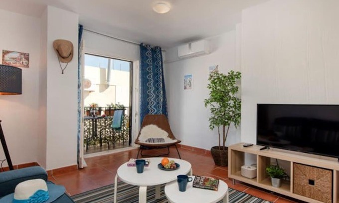 Torremolinos City Centre Apartment | Beautiful Spanish apartment in Torremolinos
