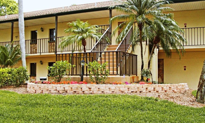 Joel Apartment | Beautiful studio unit at resort, sleeps 4