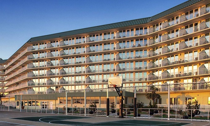 Bostroms Apartment | Beautiful studio unit at resort, sleeps 4