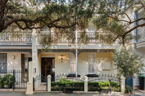 Cooks Hill House | Beautiful Terrace Home with Courtyard