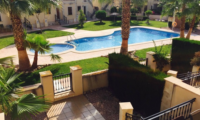 Algorfa House | Beautiful Townhouse in La Finca Golf, with Wifi & Air Con overlooking Pool.