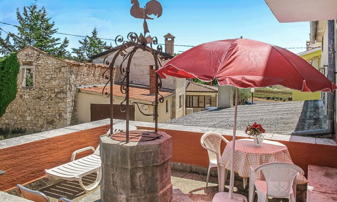 Vrznaveri House | Beautiful villa for 6 guests with WIFI, A/C, TV, terrace and pets allowed