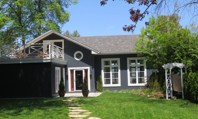 Big Bay Point Cottage | Beautiful Water Front Property In Big Bay Point, Only 1 Hr. From Toronto