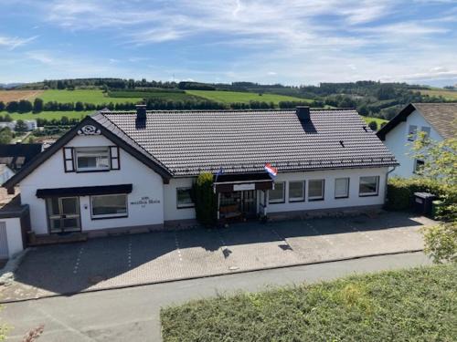 Bad Fredeburg Hotel | Bed & Breakfast Weisser Stein