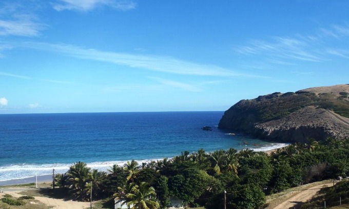 Terre-de-Haut Apartment | Bel hébergement indépendant, 3 pièces, terrasse très belle vue mer, proche plages, super calme
