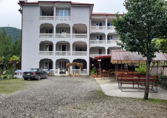 Gonio House | Beliy Dom