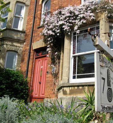 Glastonbury House | Bellhay Orchard