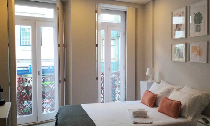 Braga House | Bellu Studios & Suites