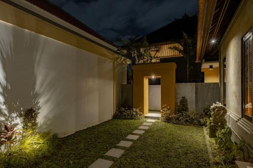 Singakerta Hotel | Belvilla Prakriti Near Monkey ForestNearCampuhan Ridge Walk