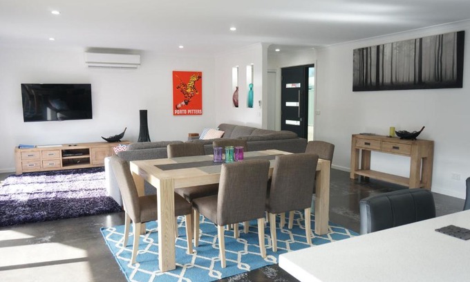 Mansfield Apartment | Ben's Place - modern & convenient