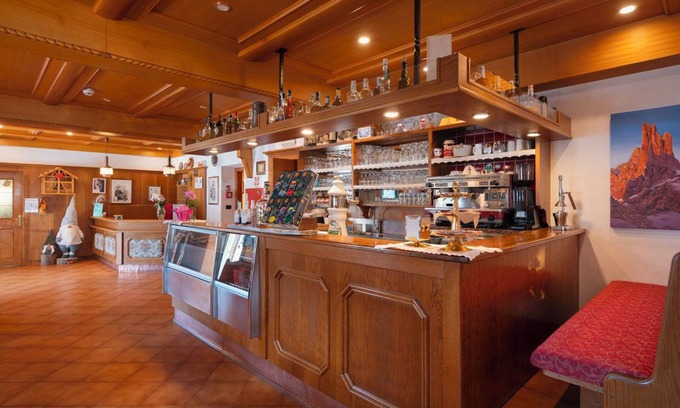 San Giovanni di Fassa Hotel | BERG HOTEL LATEMAR SPITZE