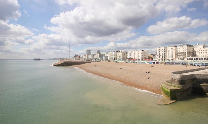 Kemptown Apartment | Beside the Seaside Apartment - Sleeps 2 to 4 Guests - Fast Wifi