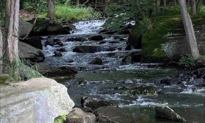 Lake Ariel House | Best Rental in Lake Community at The Hideout-Lake Ariel, PA | Poconos