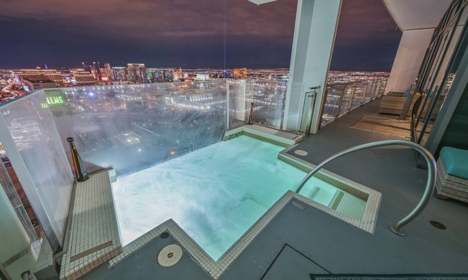 Las Vegas Apartment | Best View In Las Vegas! Over 500 FEET IN THE AIR!