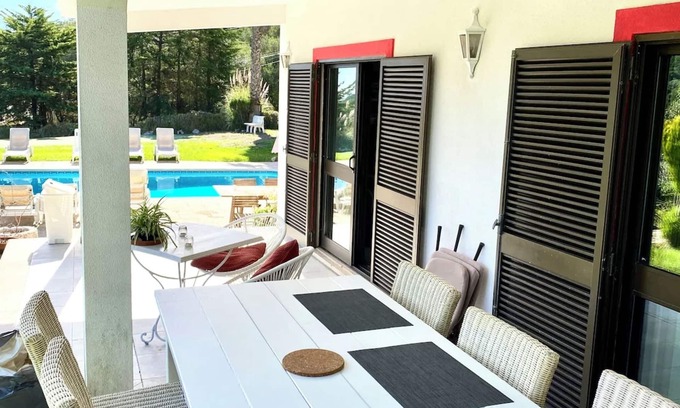 Zambujal Cottage | Between the sea and the mountains