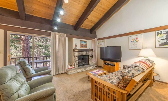 Dollar Point House | Big Dipper by AvantStay Cozy Tahoe City Condo Close To Everything!