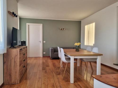 Brunate Apartment | Bilocale con vista panoramica