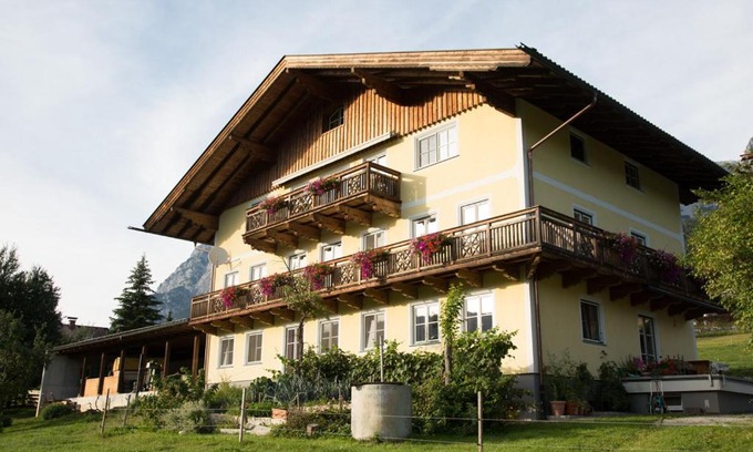 Laubichl Apartment | Bio-Bauernhof Einberghof