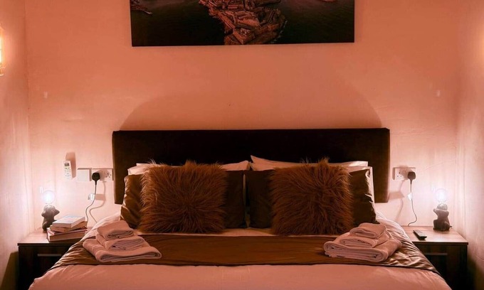 Madliena House | Birgu Square Charm-King Bed 180c