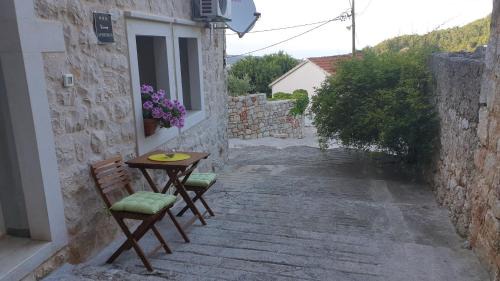 Pitve Apartment | Biserka hidden gem of the island Hvar