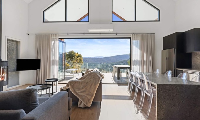 Merrijig House | Black Tusk - Merrijig - Sleeps 8