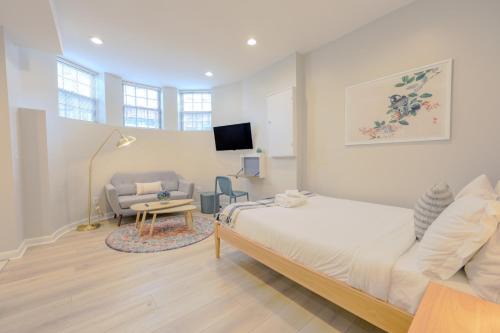 Prudential - St. Botolph Apartment | Blissful South End Studio