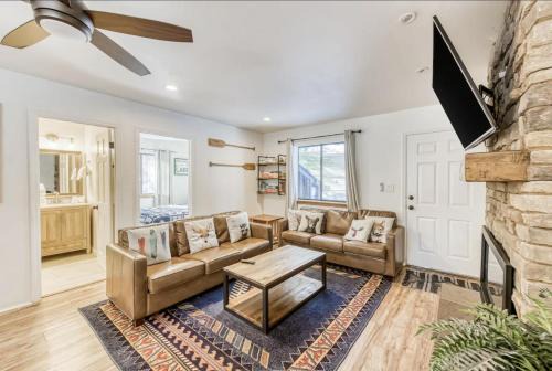 Shaver Lake House | Blue Basecamp - Adventure Starts Here!