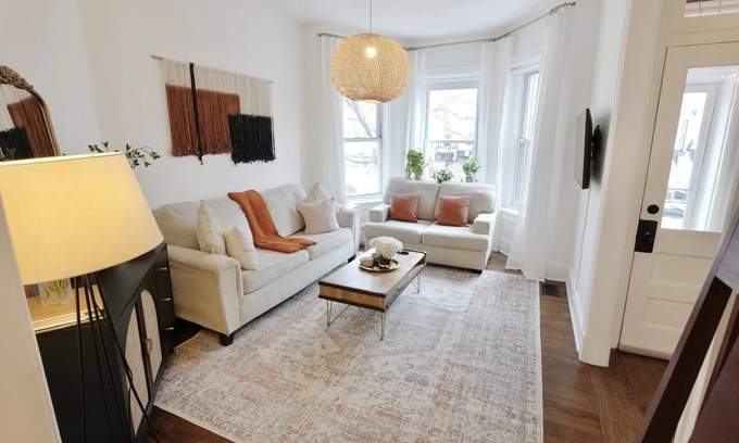 Eckington House | Blue Brick Haven in Union Market - Parking