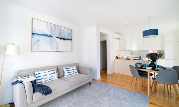 Misericordia Apartment | Blue by the River 1 - elegant two-bedroom in Santos