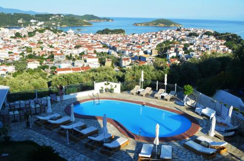 Skiathos Town Apartment | Blue Horizon Studios