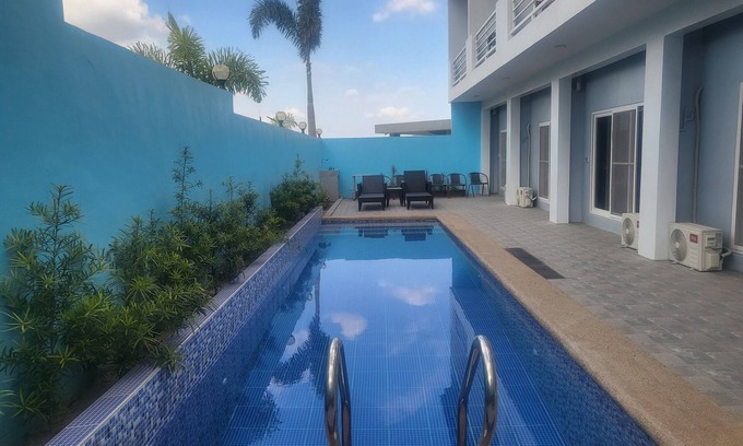 Porac Hotel | Blue Hotel & Resort