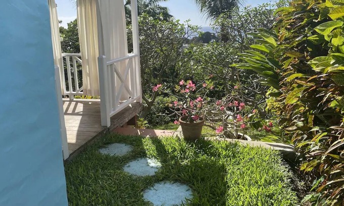 Porters Cottage | Blue Marine - Quiet Charming Cottage - Stunning Sea Views