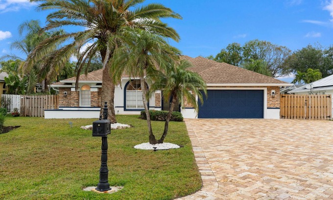 Willoughby Acres House | Blue Oasis at Naples! The Perfect Getaway w/Heated Pool!